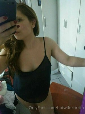 hotwifezorrita