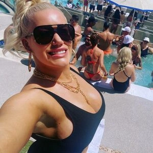 Taya Valkyrie