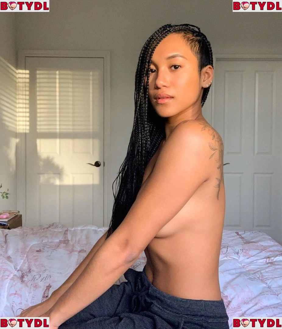 Sydney Park Onlyfans Photo Gallery 