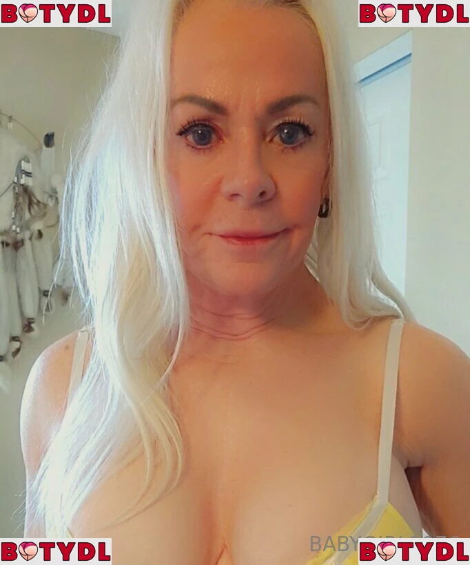 babygirl1976 Onlyfans Photo Gallery 