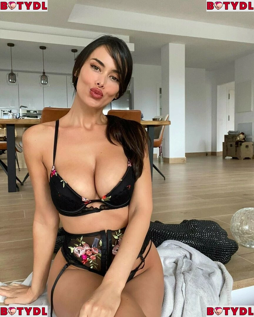 Eva Padlock Onlyfans Photo Gallery 