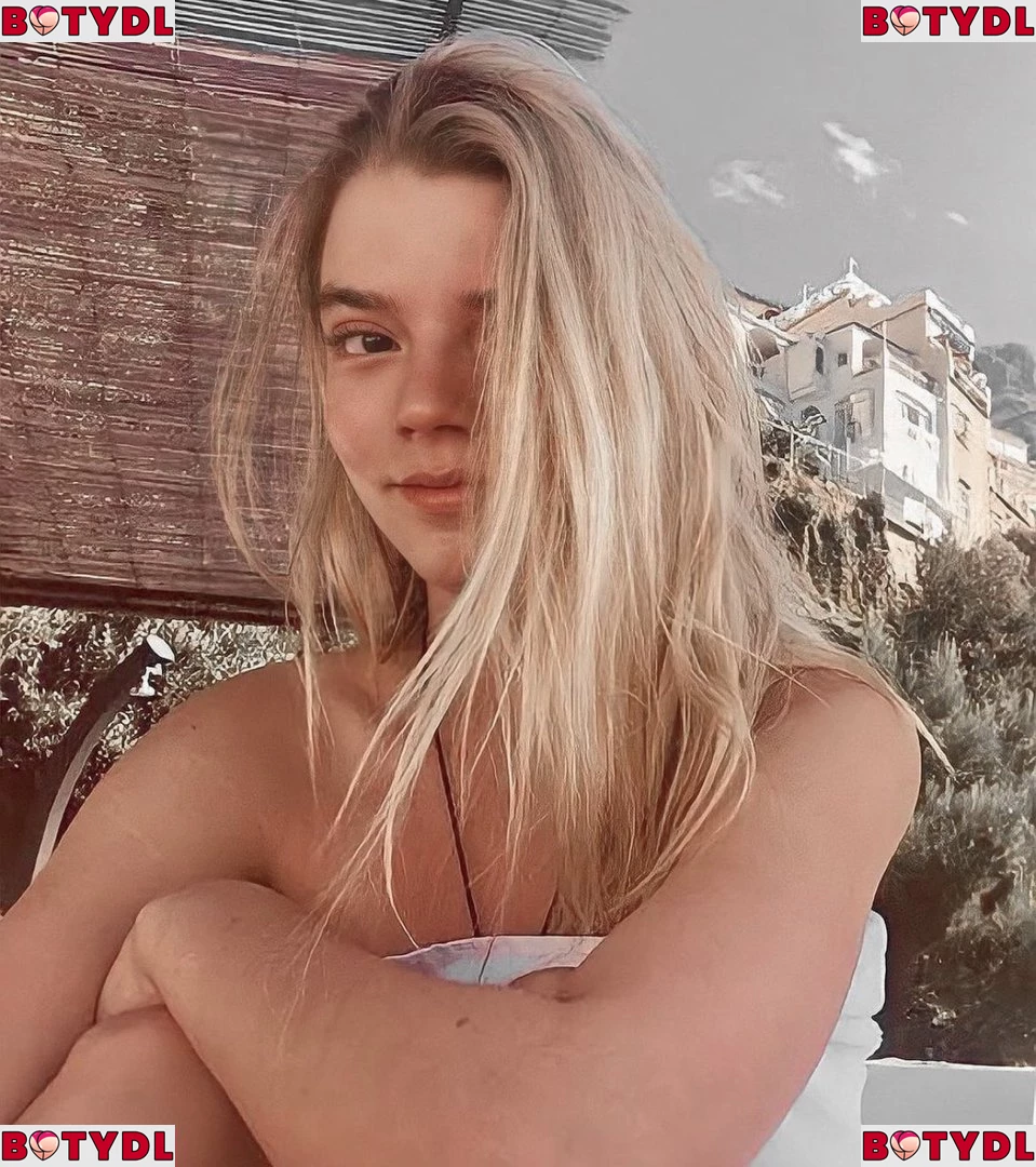 Anya Taylor-Joy Onlyfans Photo Gallery 