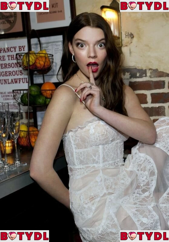 Anya Taylor-Joy Onlyfans Photo Gallery 