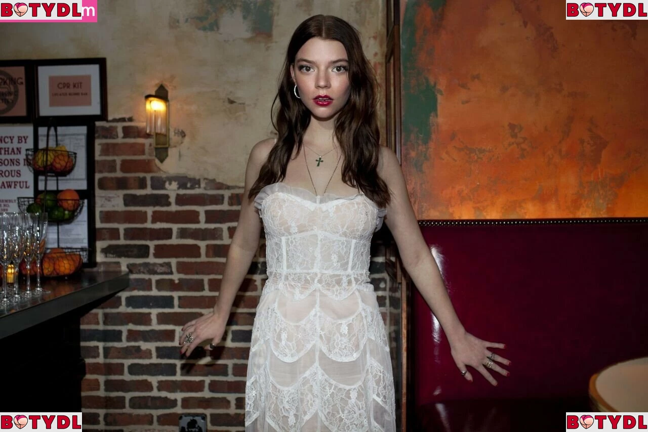 Anya Taylor-Joy Onlyfans Photo Gallery 