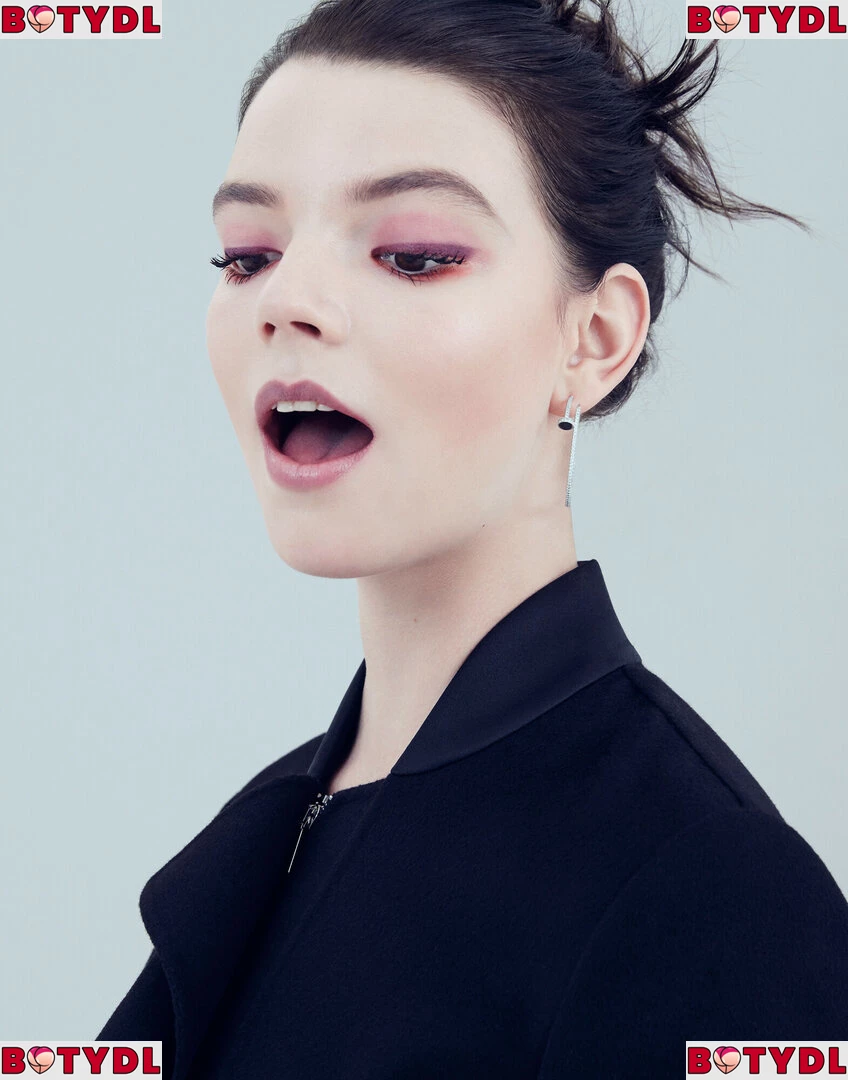 Anya Taylor-Joy Onlyfans Photo Gallery 