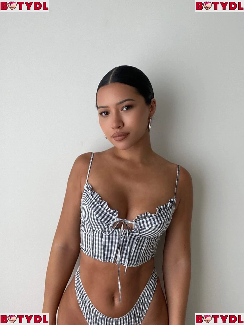 Julia Kelly Onlyfans Photo Gallery 