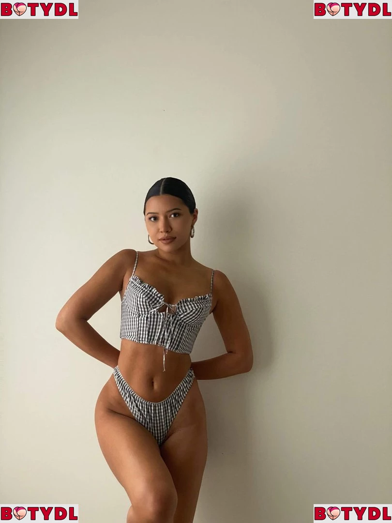 Julia Kelly Onlyfans Photo Gallery 