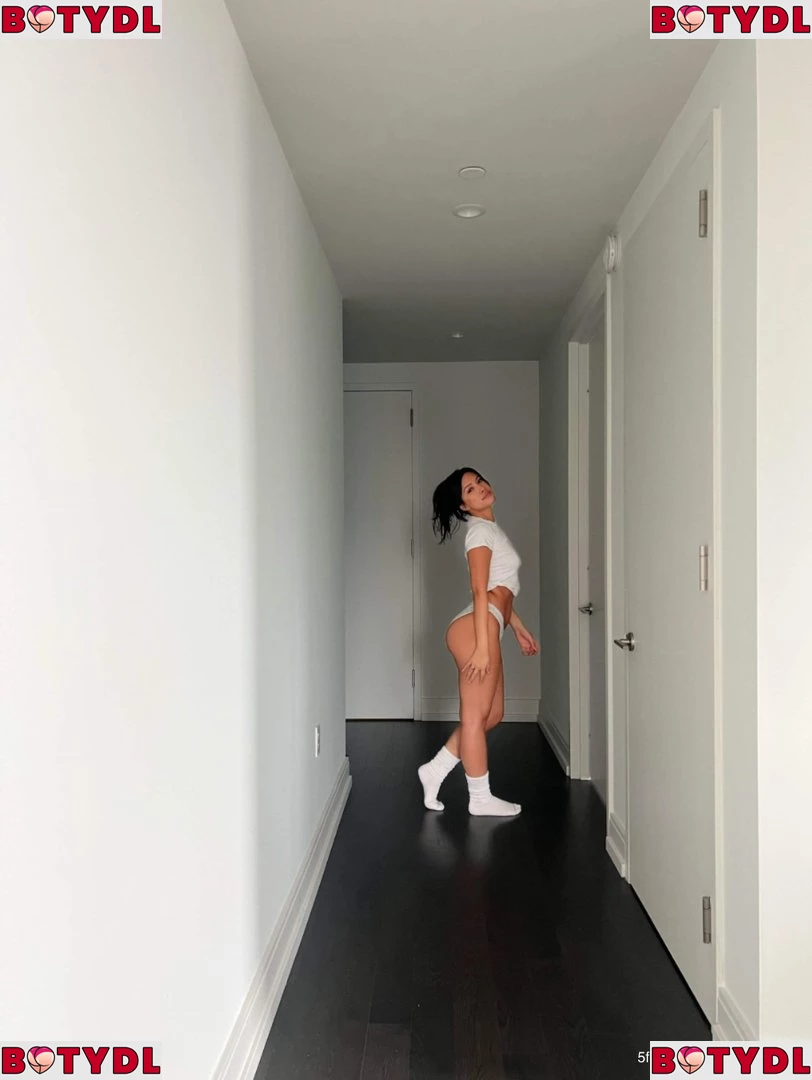 Julia Kelly Onlyfans Photo Gallery 