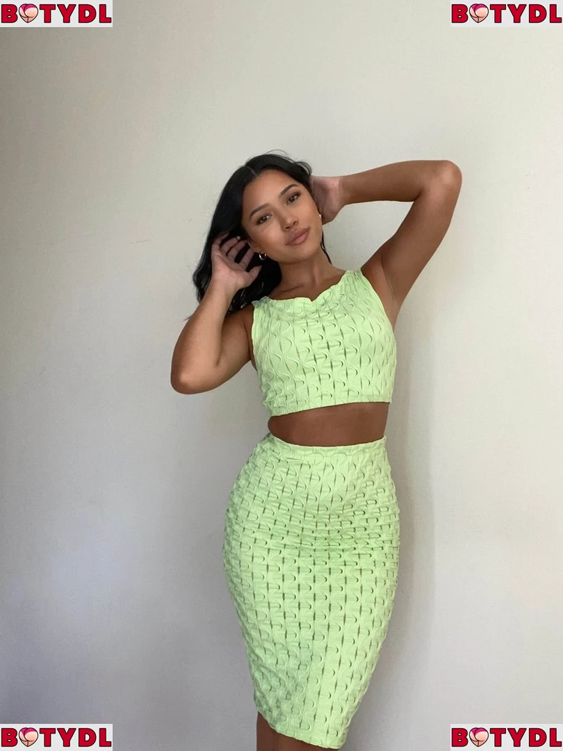 Julia Kelly Onlyfans Photo Gallery 