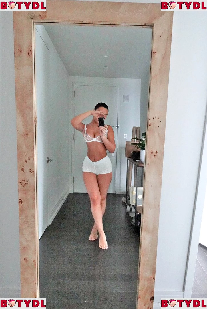 Julia Kelly Onlyfans Photo Gallery 