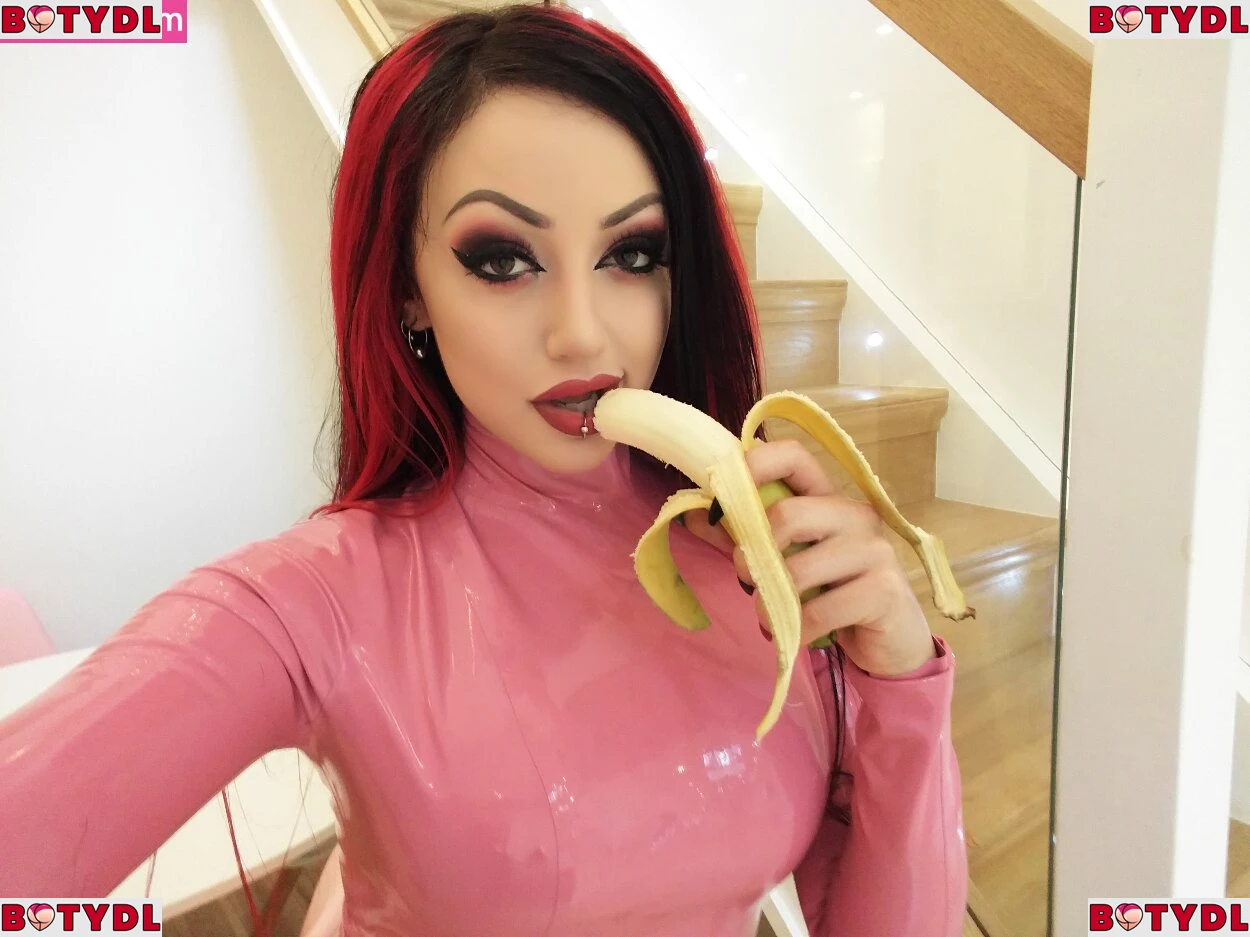 Dani Divine Onlyfans Photo Gallery 