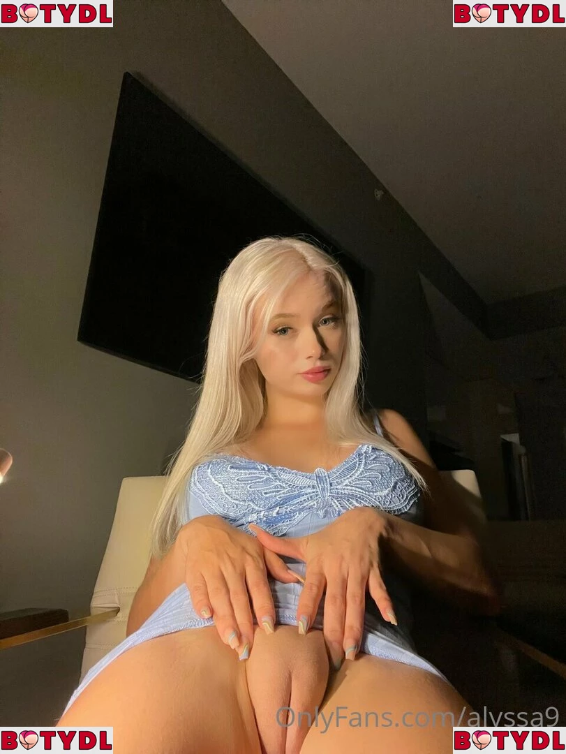 alyssa Onlyfans Photo Gallery 