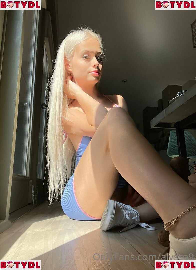 alyssa Onlyfans Photo Gallery 