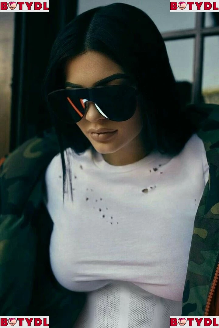 Kylie Jenner Onlyfans Photo Gallery 