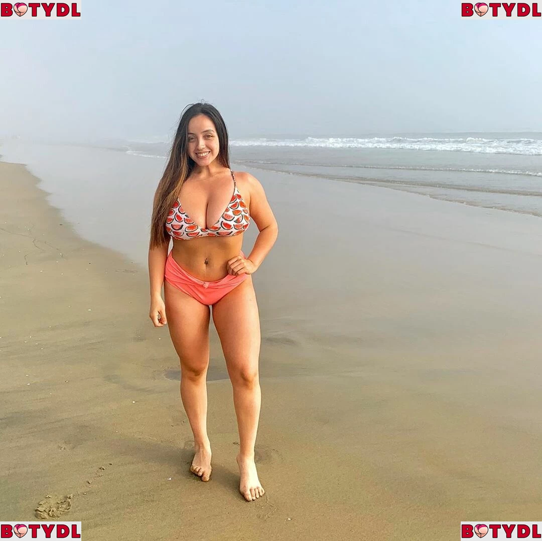 Alissandra Segura Onlyfans Photo Gallery 