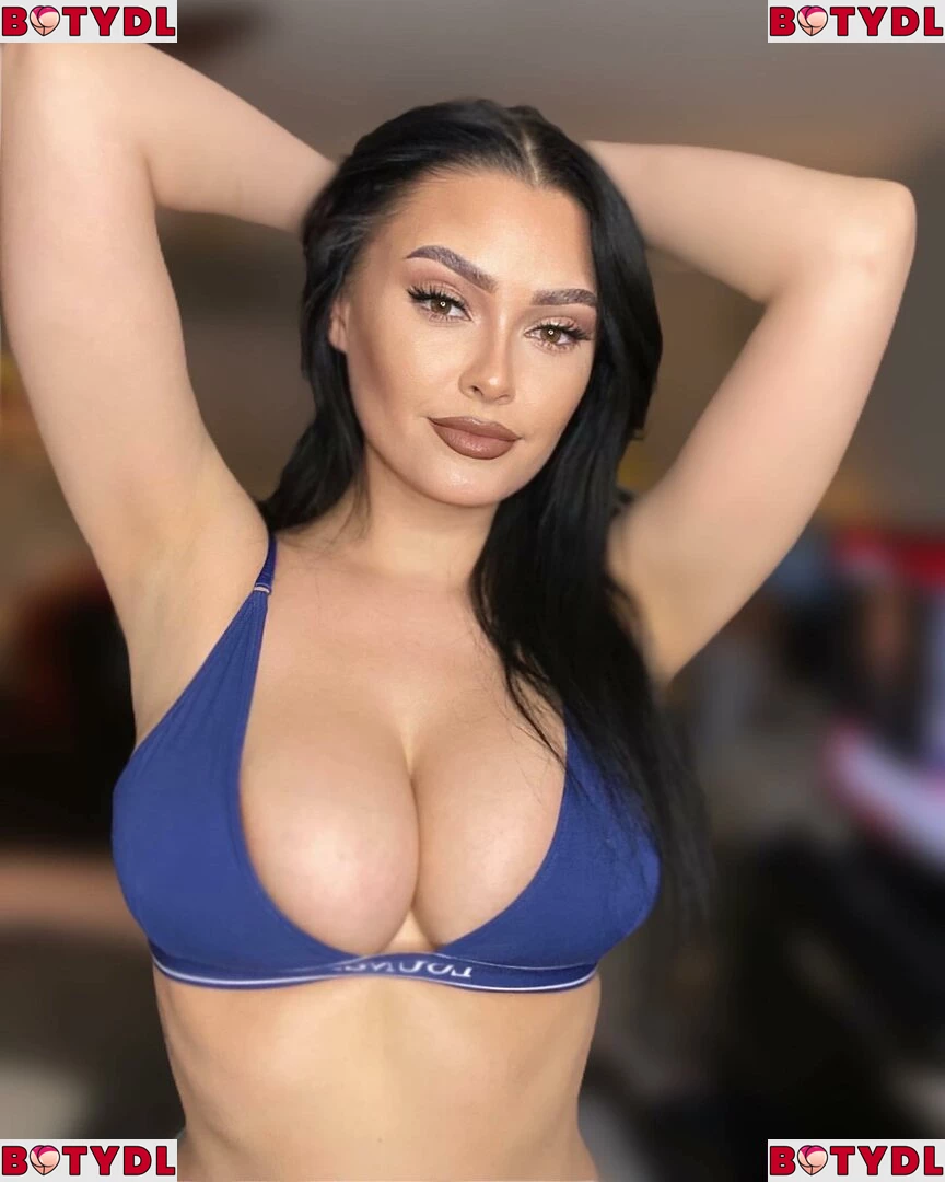 Michelleyroo Onlyfans Photo Gallery 