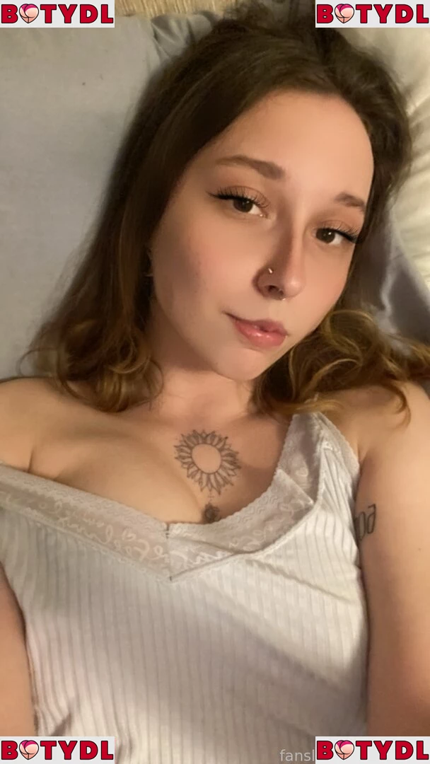 Loli Molly Onlyfans Photo Gallery 