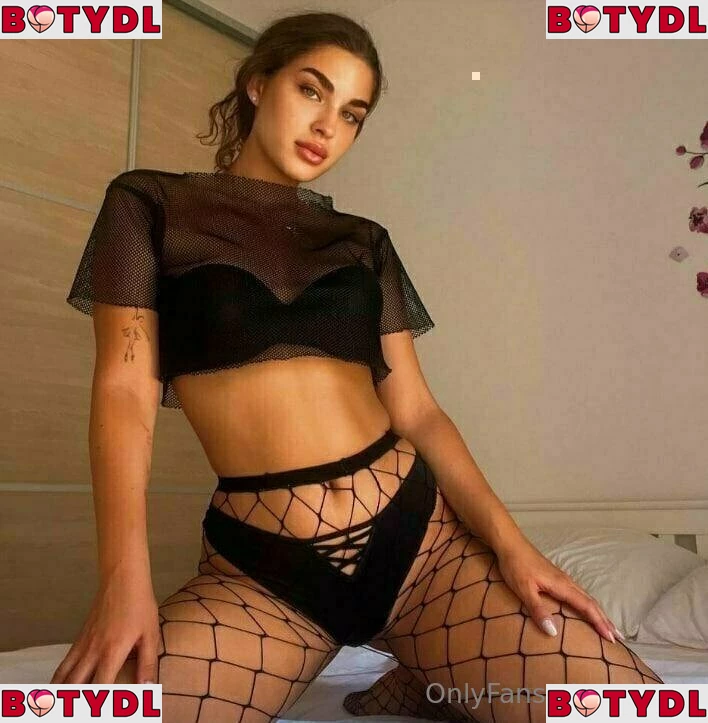 olevichkaa Onlyfans Photo Gallery 