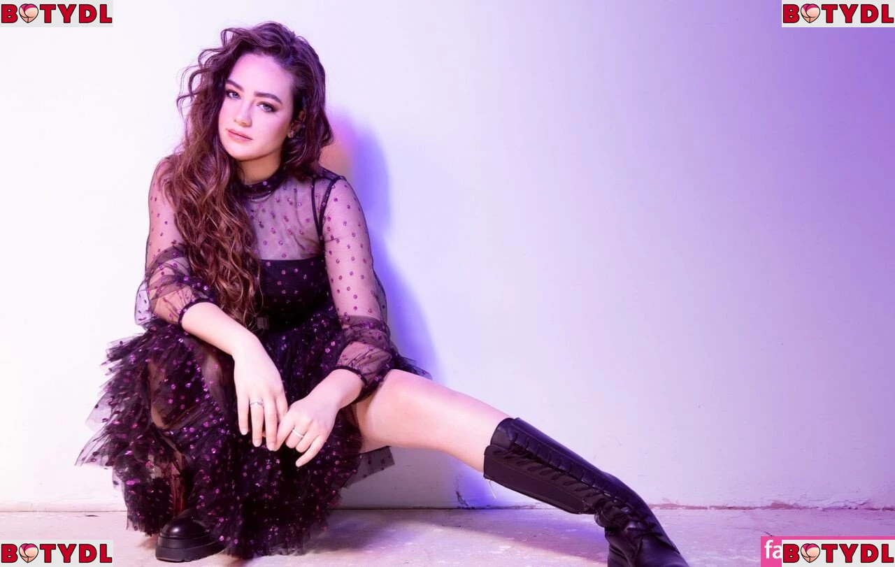 Mary Mouser Onlyfans Photo Gallery 