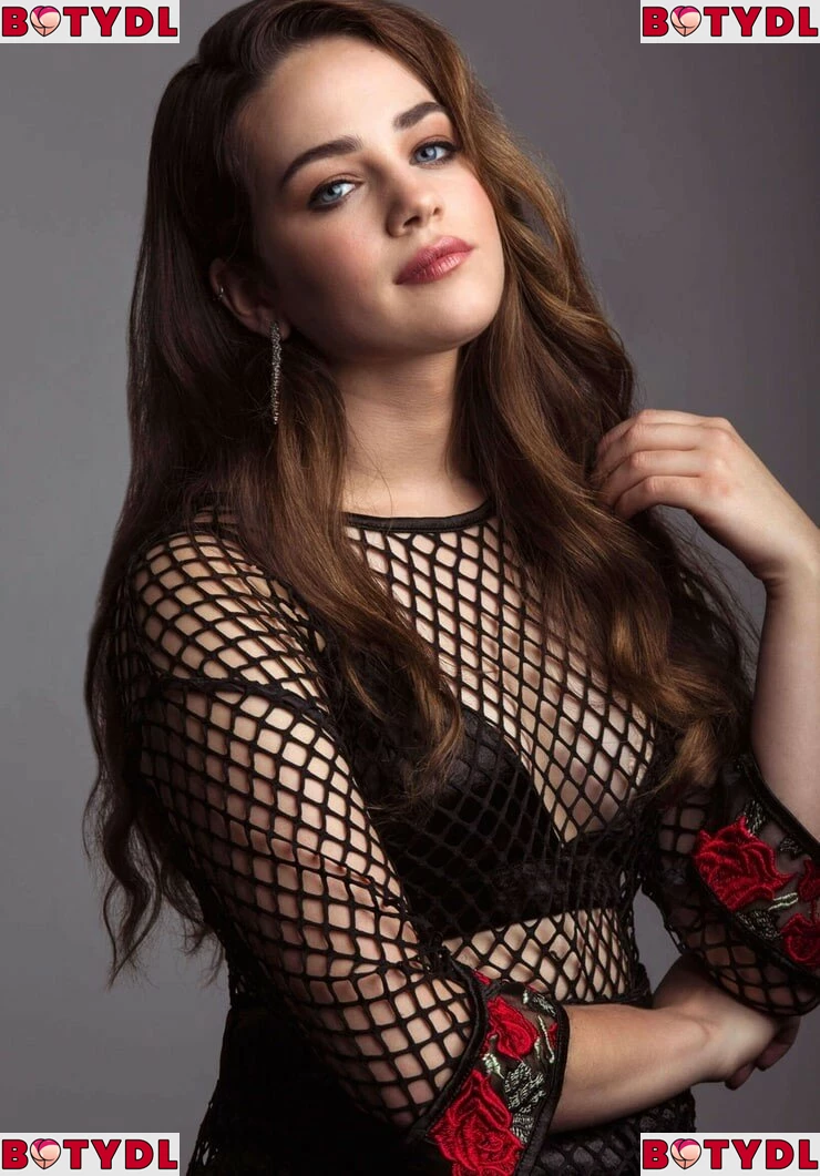 Mary Mouser Onlyfans Photo Gallery 