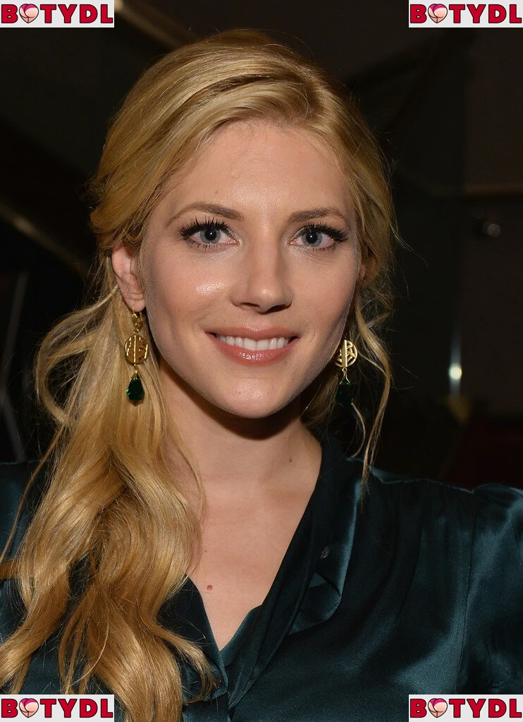 Katheryn Winnick Onlyfans Photo Gallery 