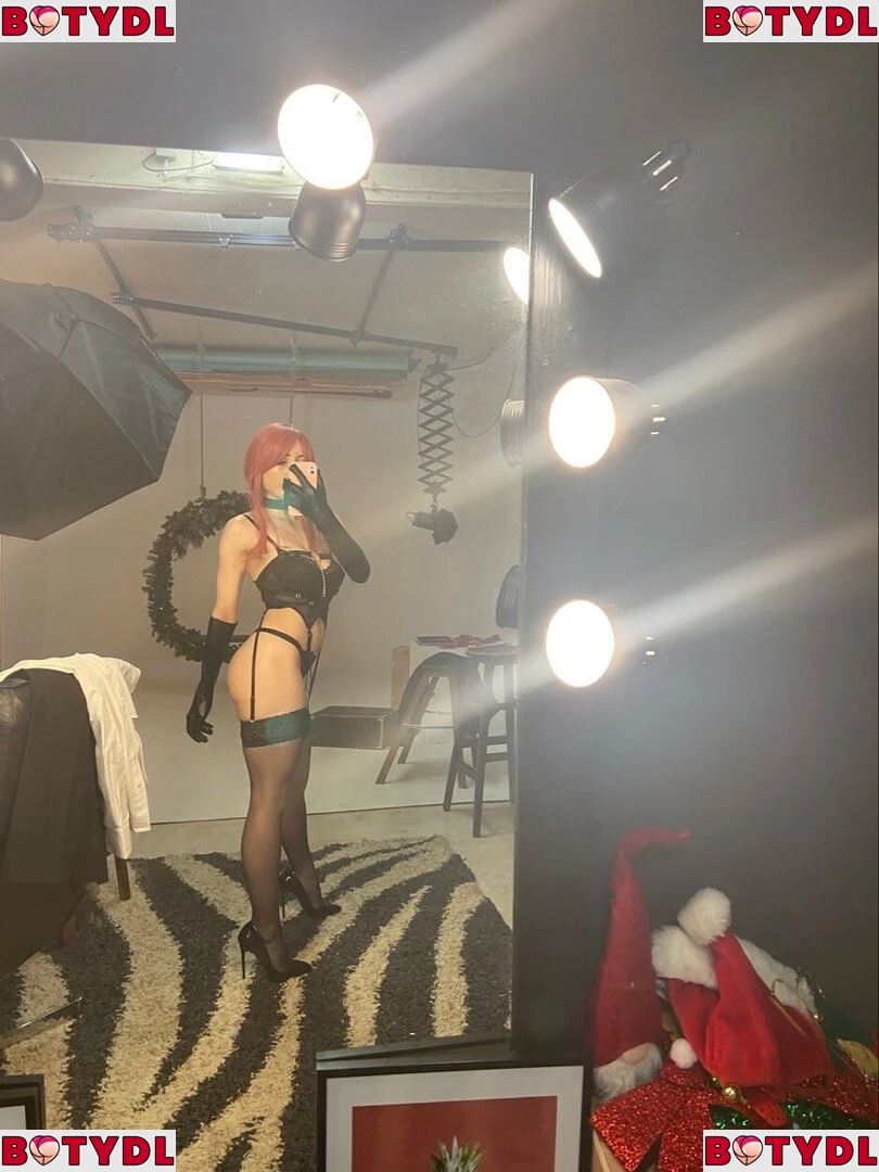 Athena Cosplay Onlyfans Photo Gallery 