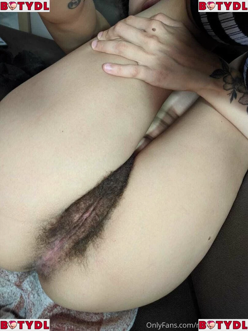 HairyAngela Onlyfans Photo Gallery 