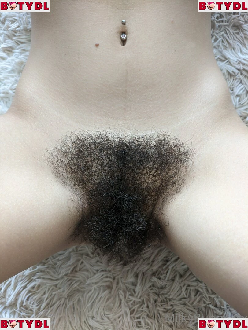 HairyAngela Onlyfans Photo Gallery 