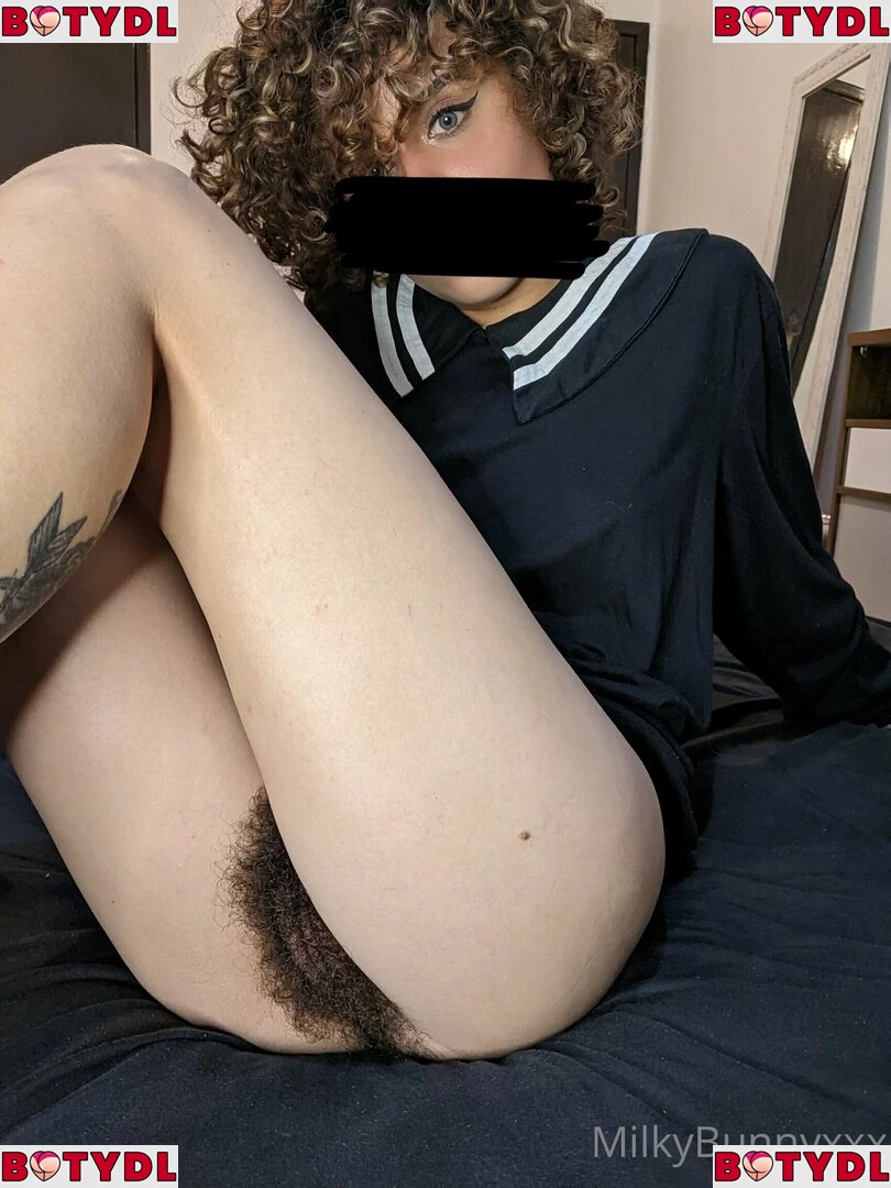 HairyAngela Onlyfans Photo Gallery 