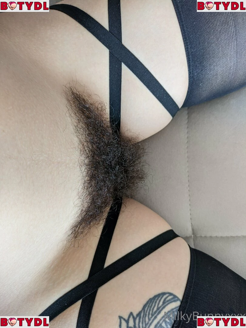 HairyAngela Onlyfans Photo Gallery 