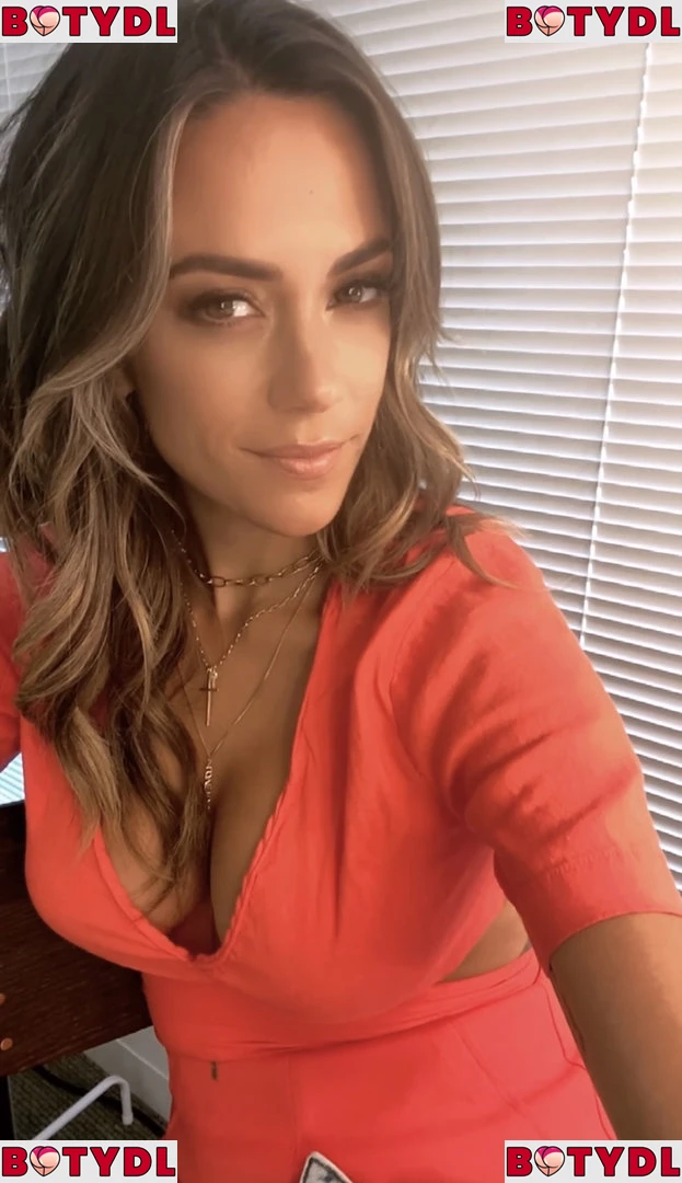 Jana Kramer Onlyfans Photo Gallery 