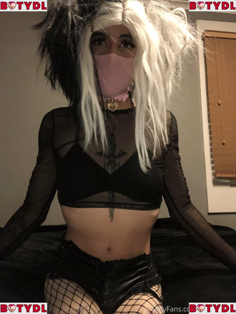 tinysexilexi666 Onlyfans Photo Gallery 