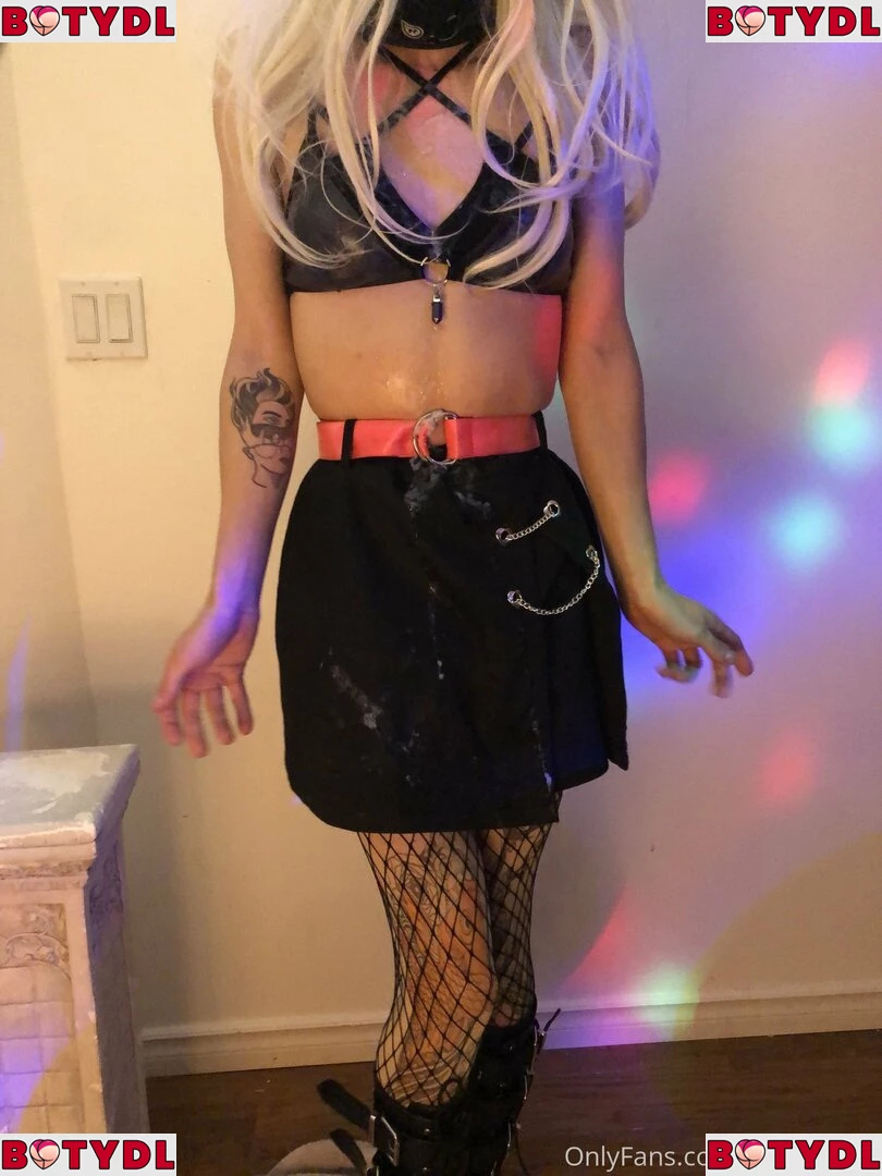 tinysexilexi666 Onlyfans Photo Gallery 