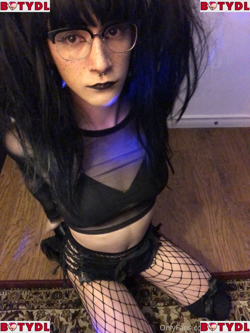 tinysexilexi666 Onlyfans Photo Gallery 