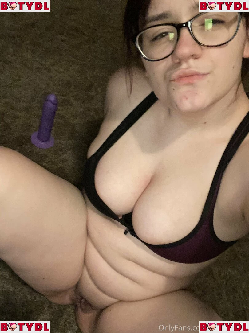 katiebuggz Onlyfans Photo Gallery 