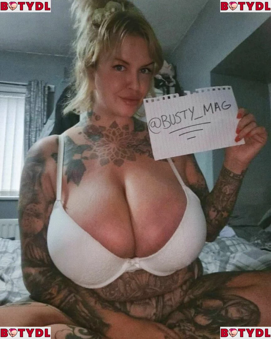 Busty Magazine Onlyfans Photo Gallery 