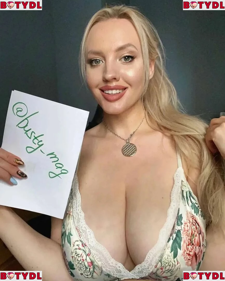 Busty Magazine Onlyfans Photo Gallery 