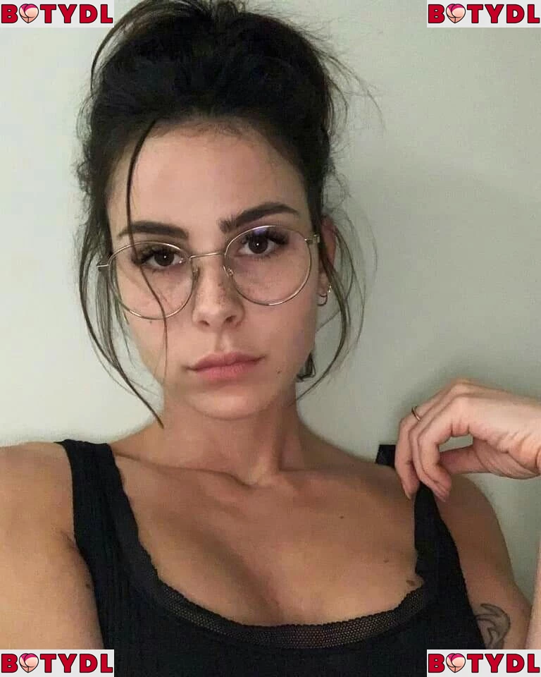 Lena Meyer-Landrut Onlyfans Photo Gallery 