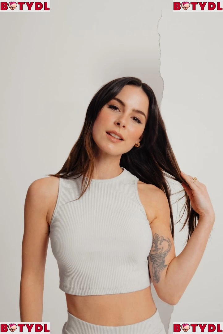 Lena Meyer-Landrut Onlyfans Photo Gallery 