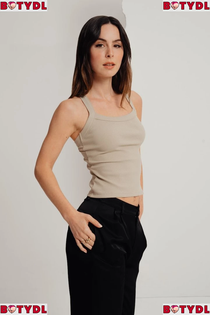 Lena Meyer-Landrut Onlyfans Photo Gallery 