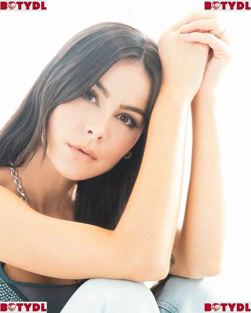 Lena Meyer-Landrut Onlyfans Photo Gallery 