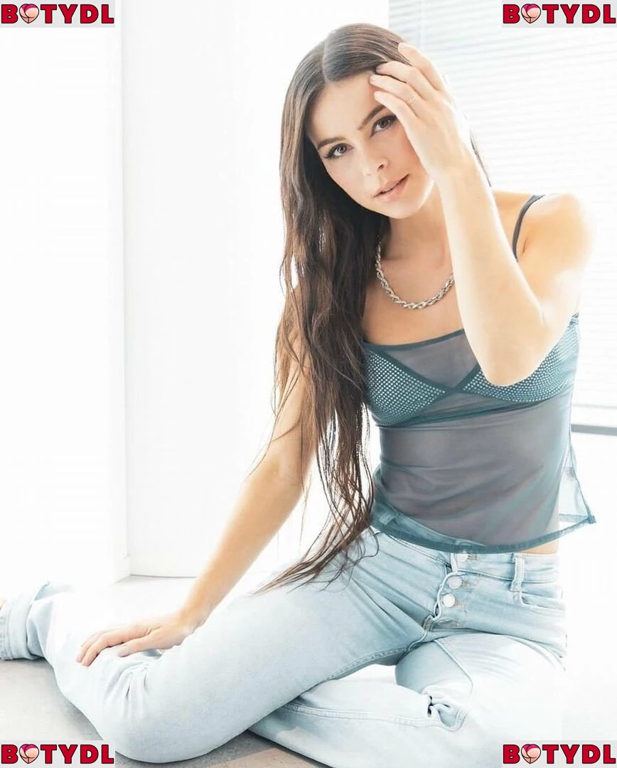 Lena Meyer-Landrut Onlyfans Photo Gallery 