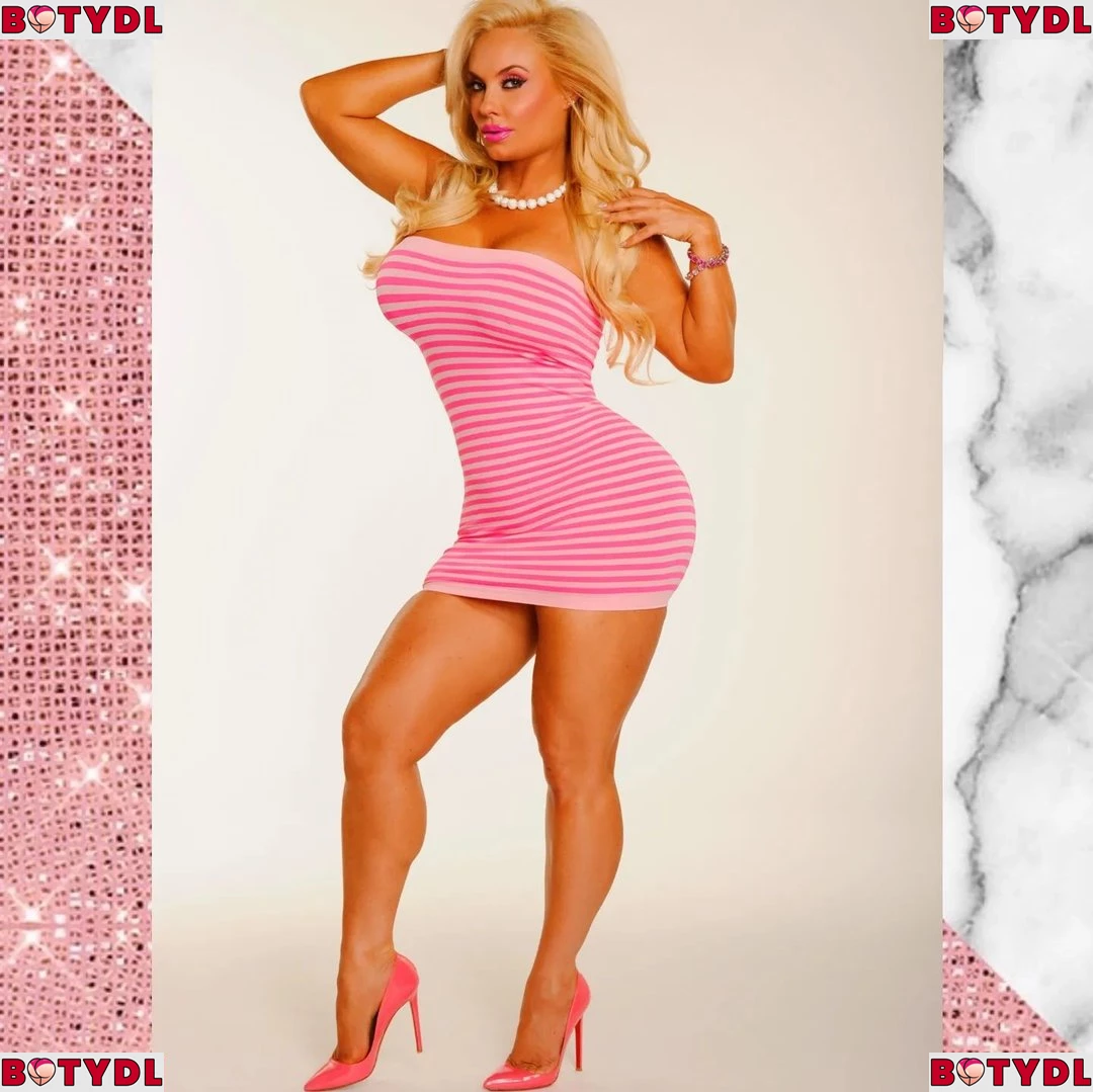 Nicole Coco Austin Onlyfans Photo Gallery 