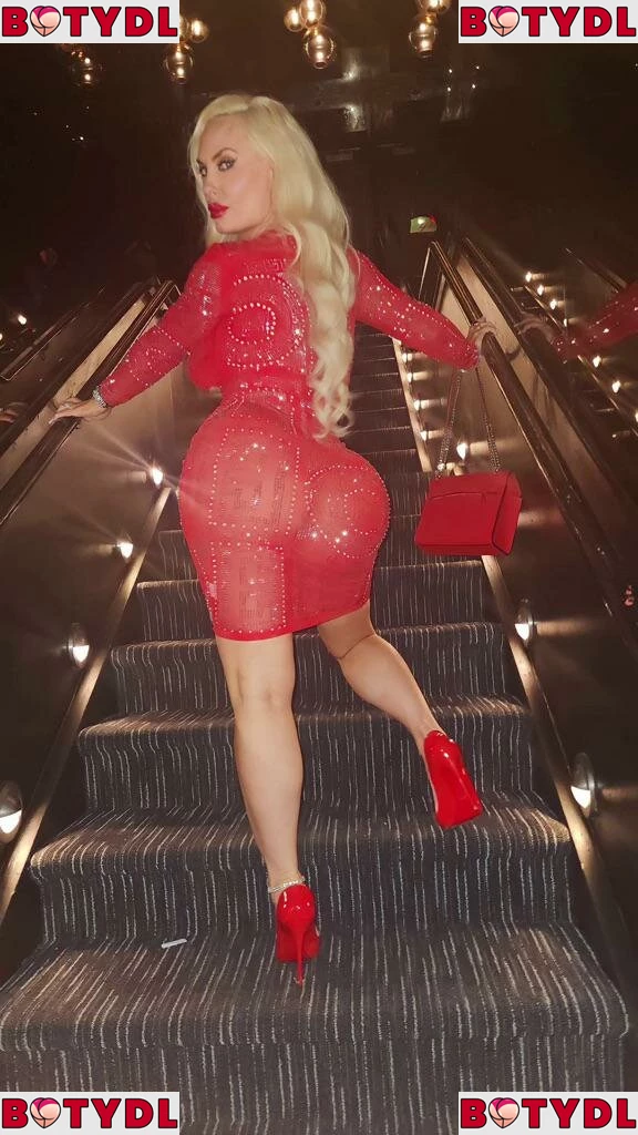 Nicole Coco Austin Onlyfans Photo Gallery 