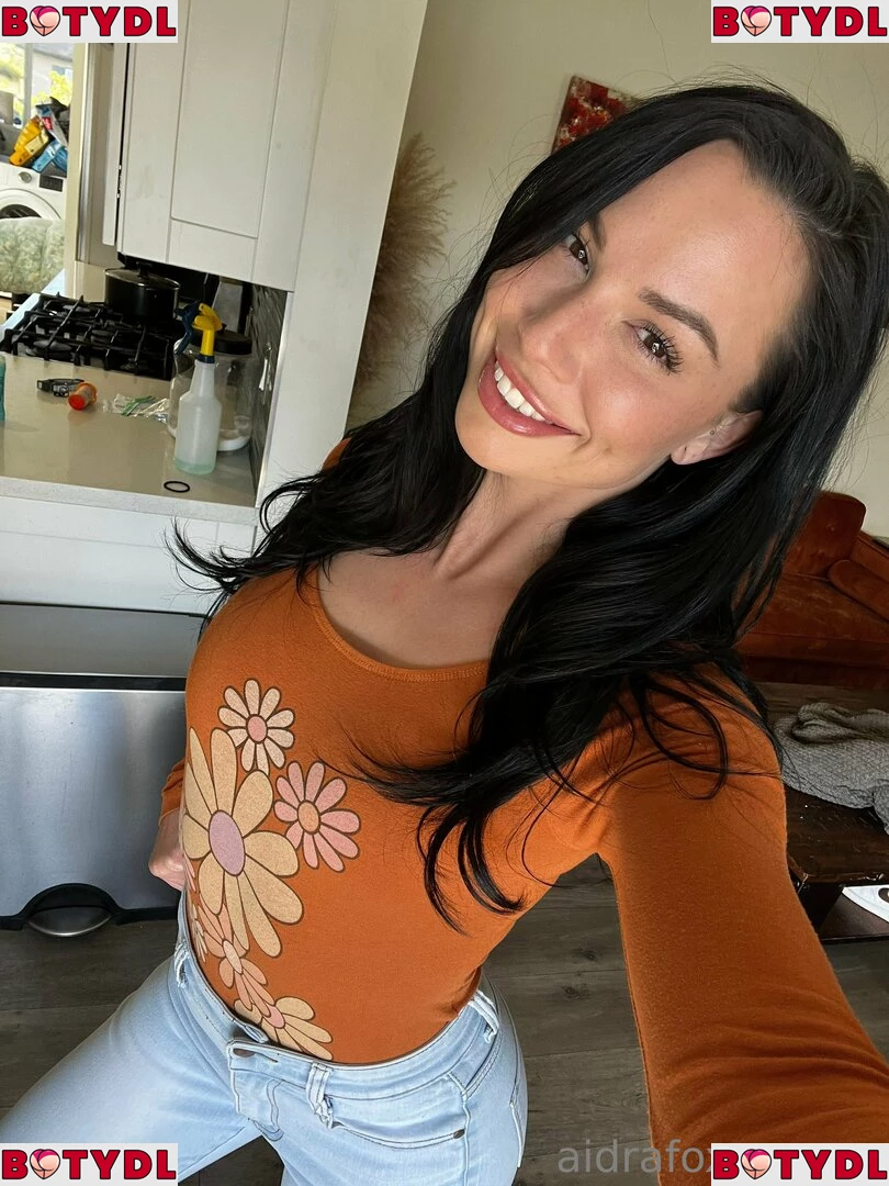 Aidra Fox Onlyfans Photo Gallery 