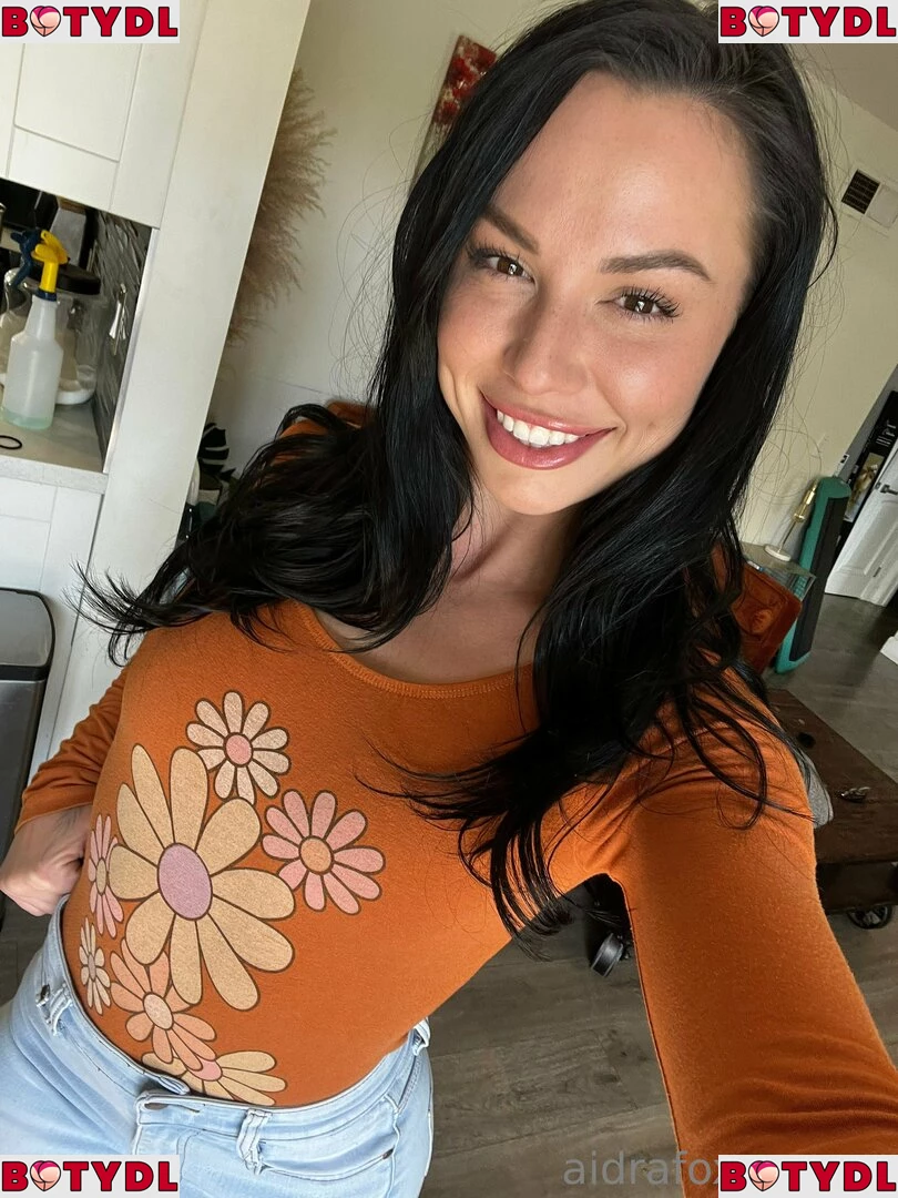 Aidra Fox Onlyfans Photo Gallery 