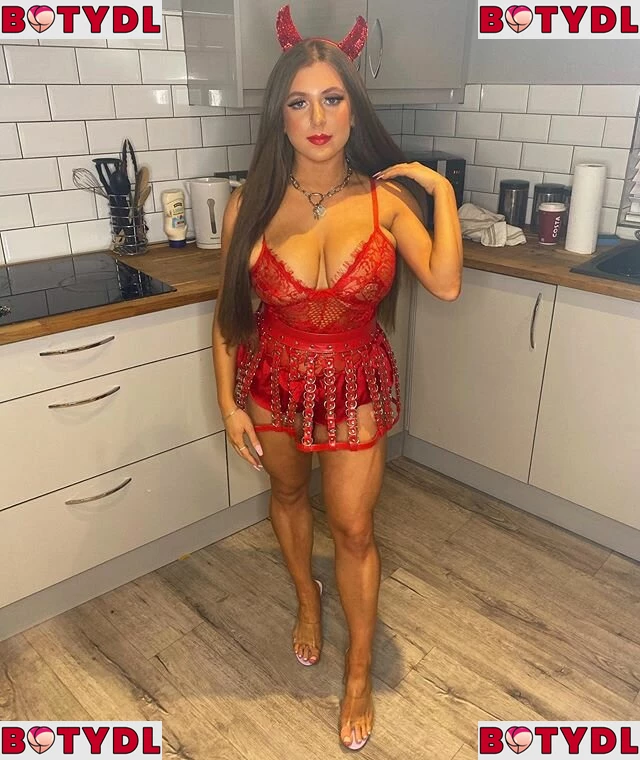 Beth G Onlyfans Photo Gallery 