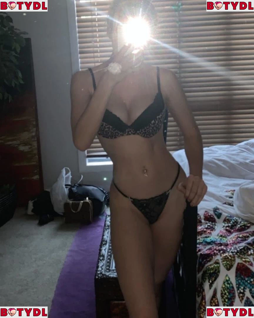 Bree Louise Onlyfans Photo Gallery 