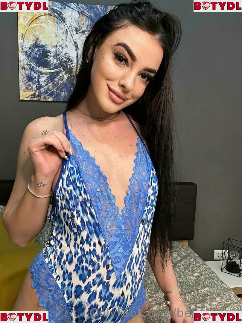 bellahotxx Onlyfans Photo Gallery 