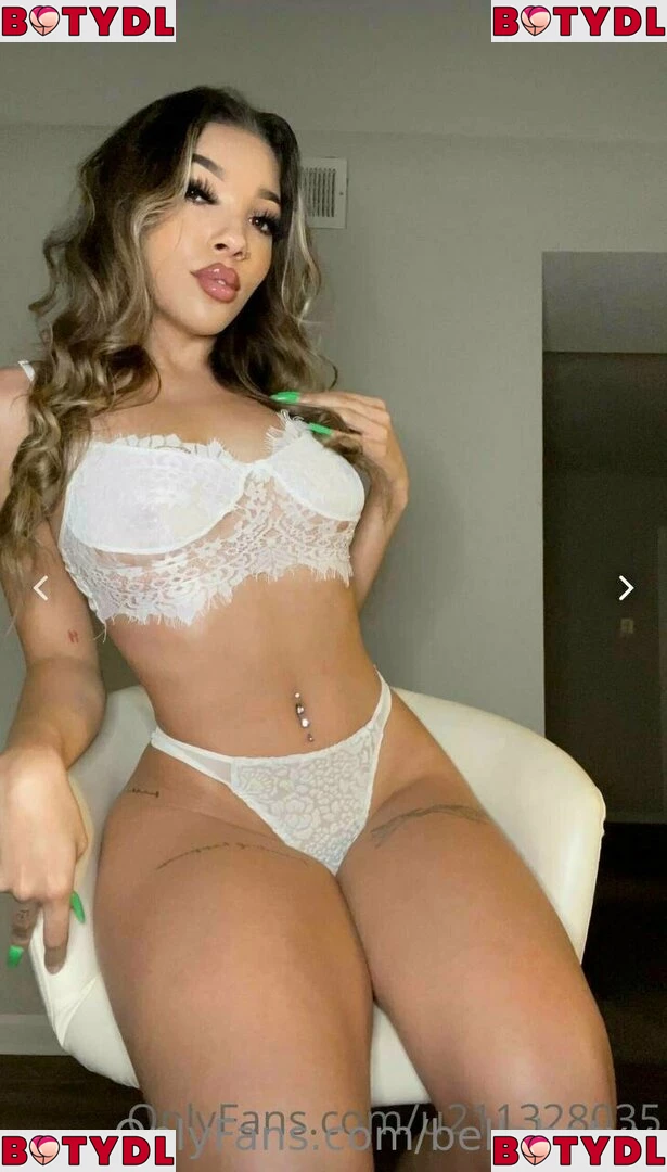 bellahotxx Onlyfans Photo Gallery 